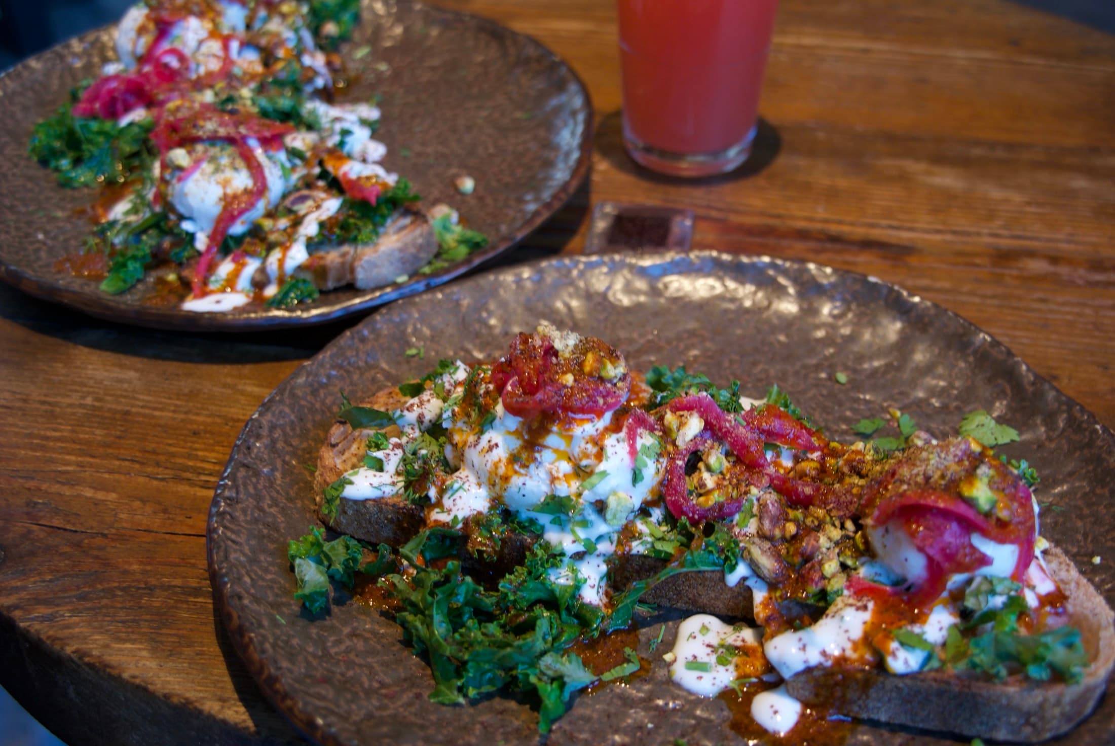 Healthy snacks and interior at Honest Greens Barcelona
